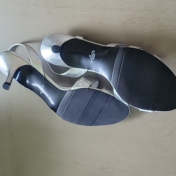 Kelly & Katie Grace Silver Strappy Heels - Size 9 - Picture 3 of 5